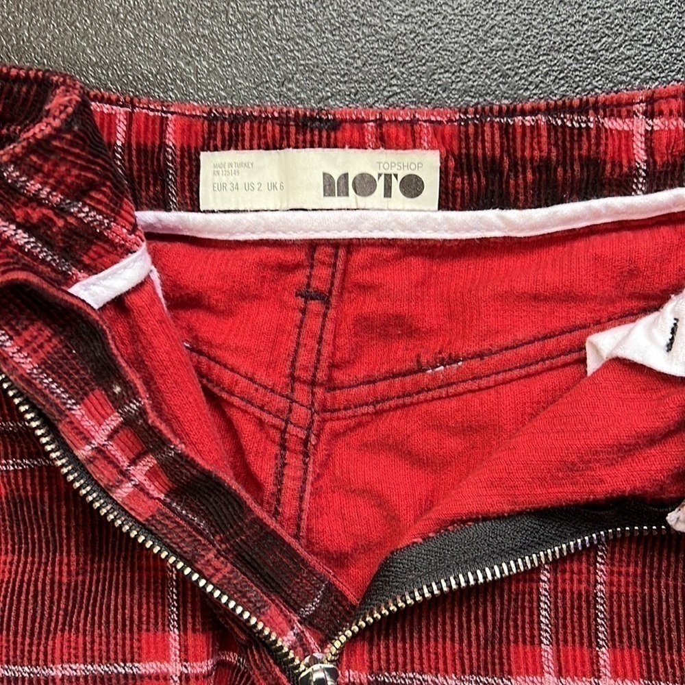 TOPSHOP Black&Red Plaid Zipper Mini Skirt SZ 2 - Picture 3 of 3